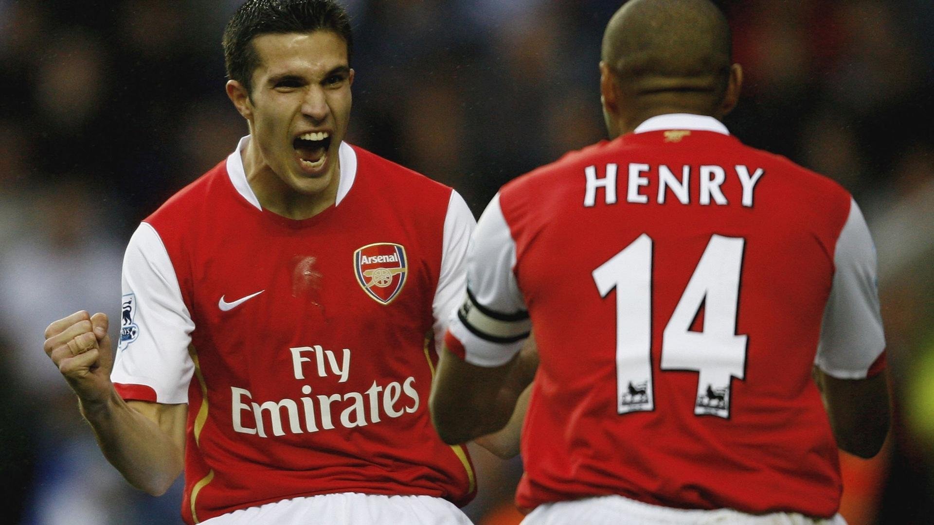 kaiyun sports-天空飞碟投掷大赛，空中竞技的趣味风潮，投掷飞碟的图片